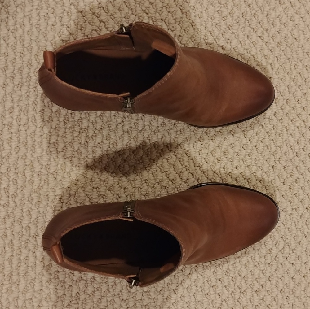 *SOLD**EUC* Lucky Brand Basel Bootie Toffee - Picture 2 of 8
